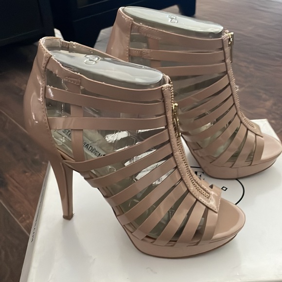 Steven Madden Great Condition - Picture 2 of 3